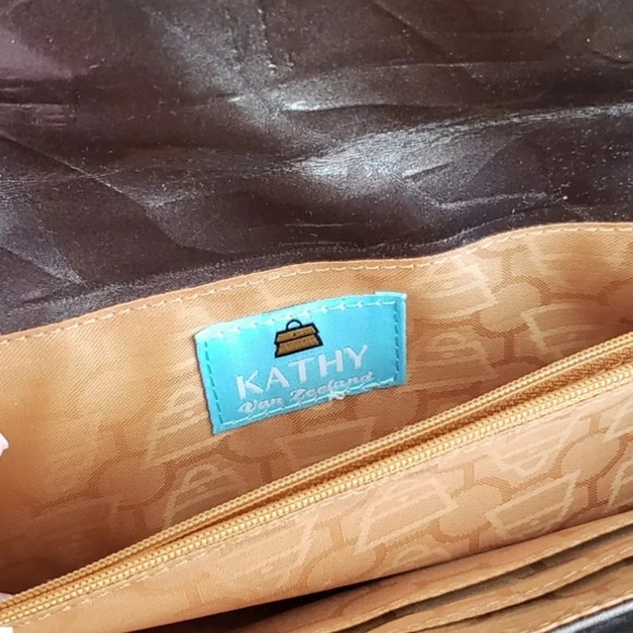 Kathy Van Zeeland Beige Metallic Clutch - Picture 6 of 6